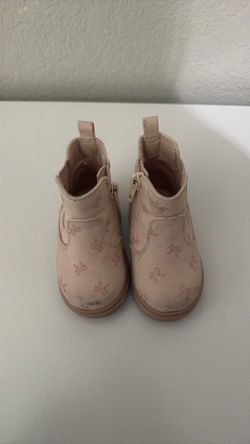 Pink bow toddler boots