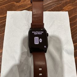 Apple Watch Series 8 LTE with Extras