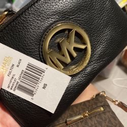 Brand New Michael Kors Wristlet
