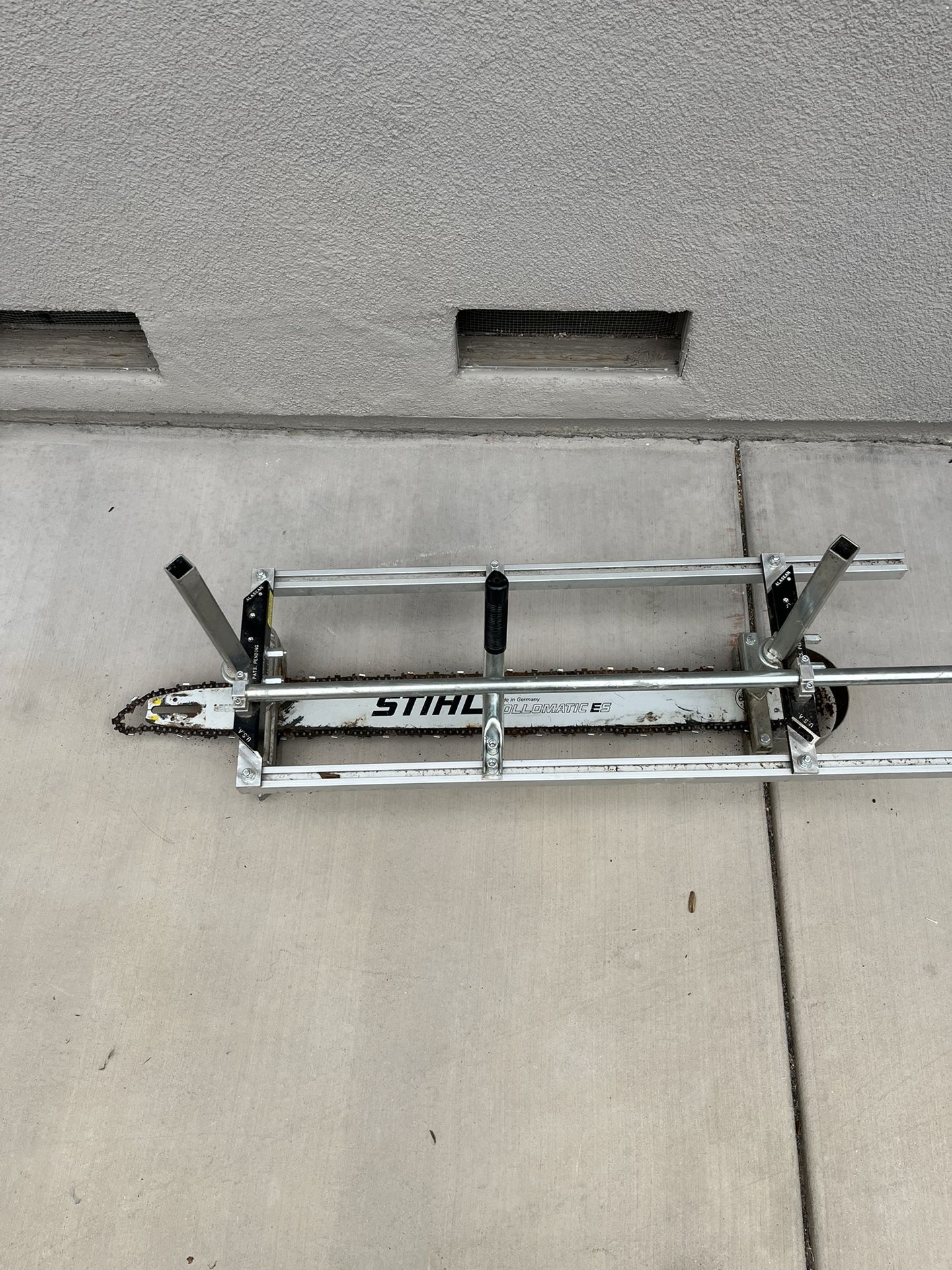 Alaskan portable saw mill 36” with Stihl bar and chain
