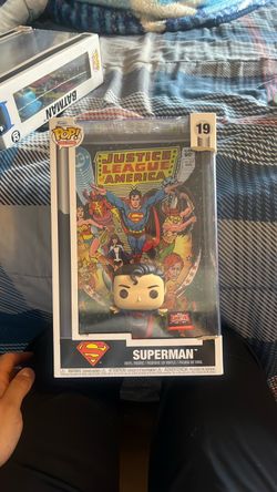 Funko Pop Comic Covers Superman #19