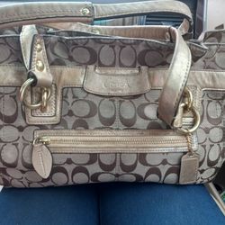 Womens Authentic Coach Est 1941 Purse for Sale in East Brunswick NJ OfferUp