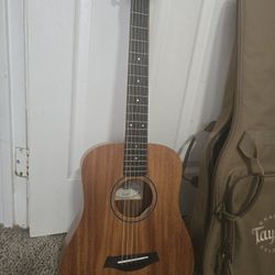 Guitar Baby Taylor 