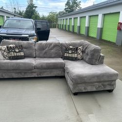 Grey Sectional (Free Delivery)