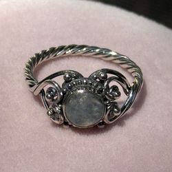Moonstone 925 Sterling Silver ring 💍 Size 9