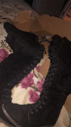 Journee boots size 8