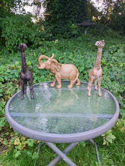 Metal Elephant & 2 Metal Giraffes