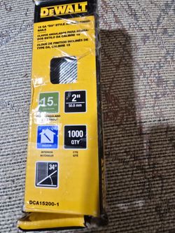 DeWalt 15GA 2" Angled Finish Nails 1000-Pack