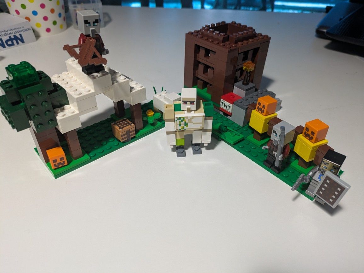 Lego Minecraft Set 21159
