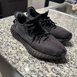Yeezy V2 Onyx Size 11