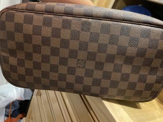 Neverfull MM LOUIS VUITTON for Sale in Hutchins, TX - OfferUp