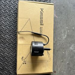 Kessil A360w Tuna Blue And Mounting Arm