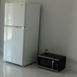 refrigerador y microwave 