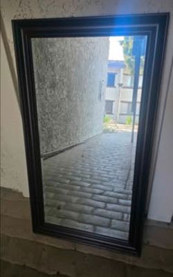 Woodward Beveled Mirror in great condition