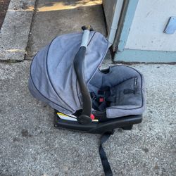 Graco infnat Car seat