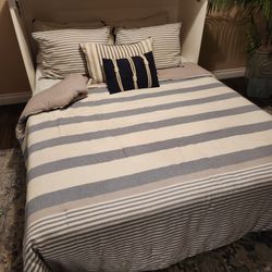 Murphy Bed / Wall Bed with Mattress – Space Saving 