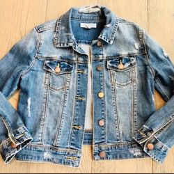 NEW $59 TREASURE & BOND Favorite Distressed Denim Jacket - Medium (8-10)