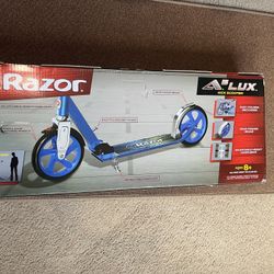 Razor A5 Lux Kick Scooter (need Gone)$120 Value