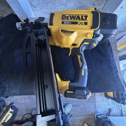 Dewalt 21* Framing Nailer 20v Tool only 