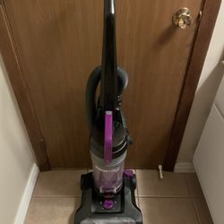 Vacuum Bissell Like New