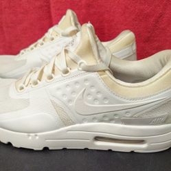 Nike Air Max MENS SIZE 11.5    $40