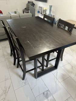Sawyer Dark Tone High Table, 4 Barstools & High Bench