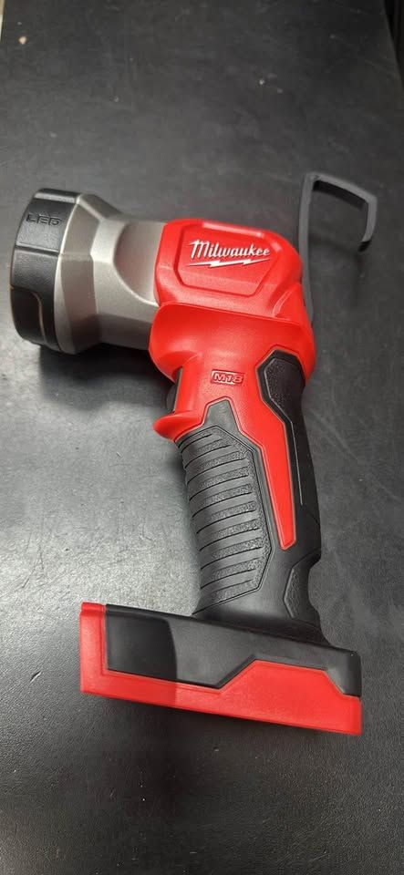 Milwaukee 2735-20 M18 LED Work Light
