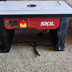 Skil Saw Table With 🔋 