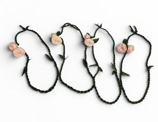 Ti leaf lei with 2 small roses