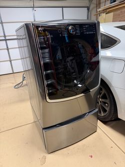 LG Front Load Washer & Dryer with Pedestal