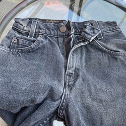 Levi Para Niño