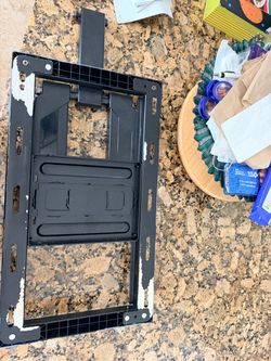 Full Motion TV Wall Mount Bracket