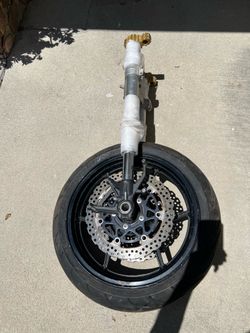 05-06 CBR600RR Complete Front End: Showa USD Forks, Wheel, Rotors, Gold Clip-Ons