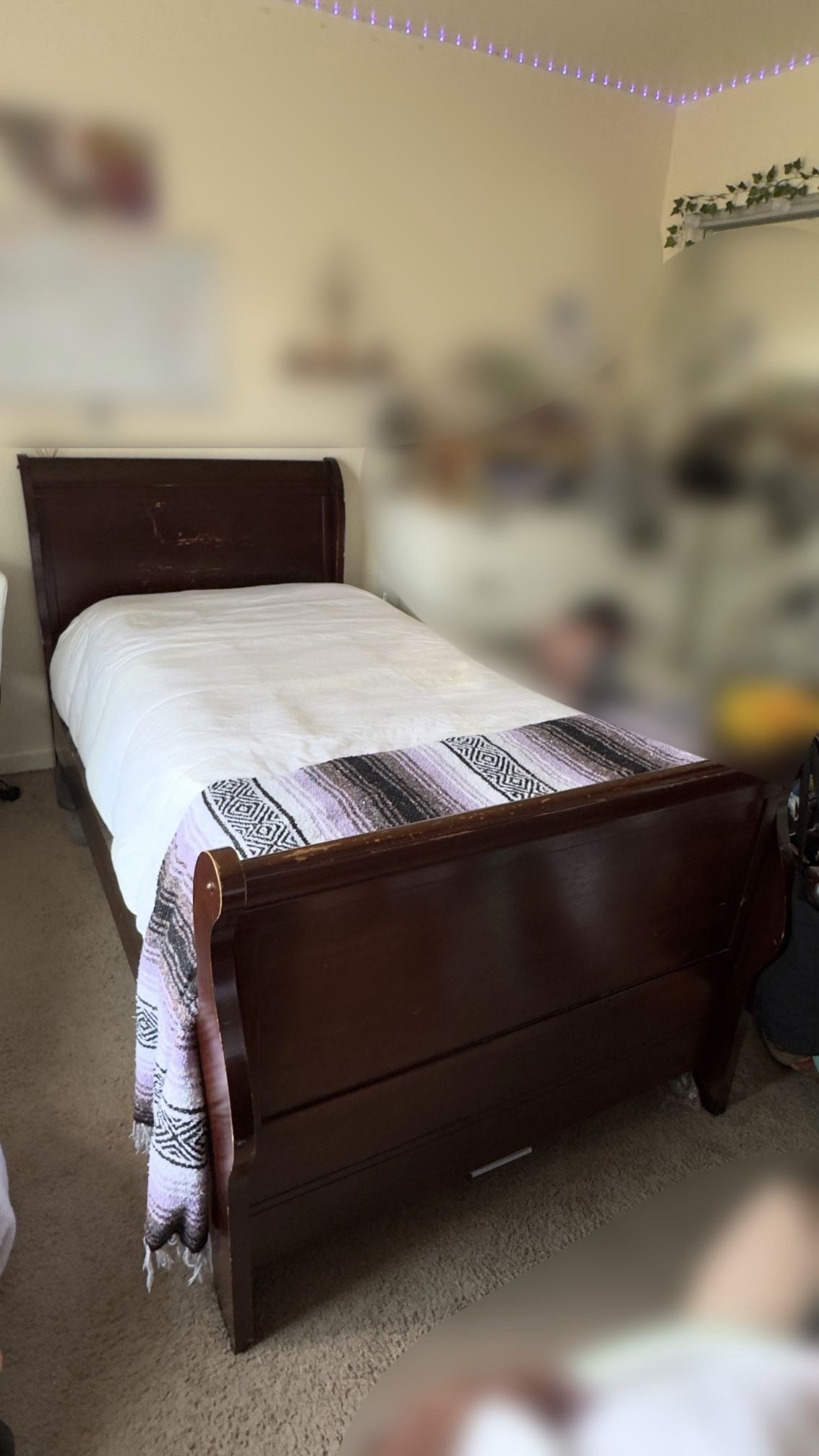 Twin bed For Sale