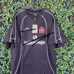 Balenciaga Soccer tee Size XL