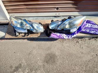 2006-2012 Lexus GS350 (Gs series) headlights Xenon Hid with all the accessories OEM.