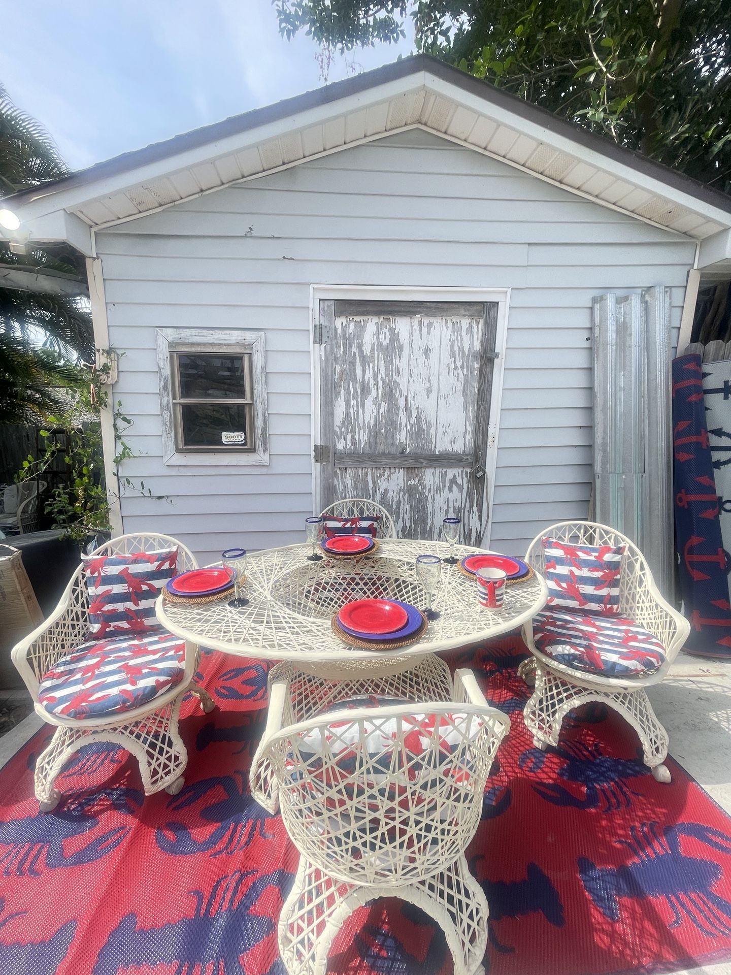 MCM Coastal Woodard Eiffel Tower Indoor/Outdoor Patio Set