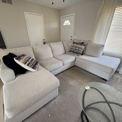 White/soft Couch almost Brand New!