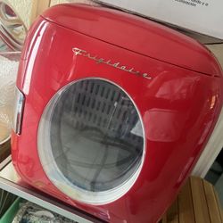 FRIGIDAIRE EFMIS462-RED 12 Can