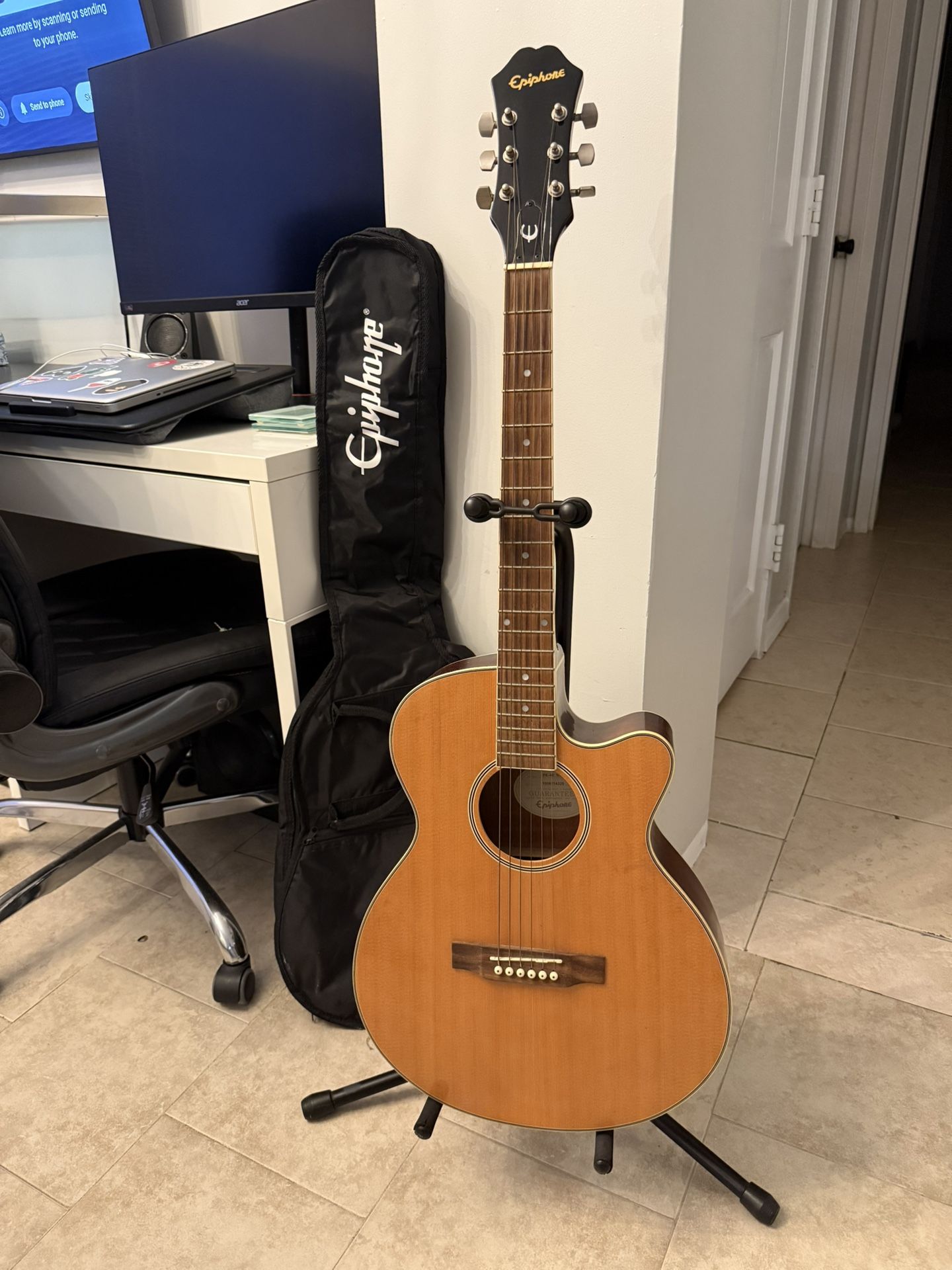 Epiphone Acoustic Electric Guitar PR-4E + case and stand