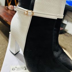 Black/White Boots Size 9 