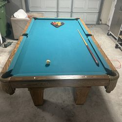 Brunswick Billiards Pool Table 