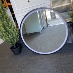 New 24in Round Medicine Cabinet With Led Mirror