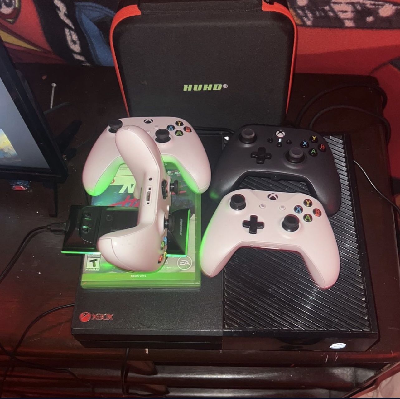 xbox one (TRADES)- looking for oculus quest 2+ for Sale in West Islip ...