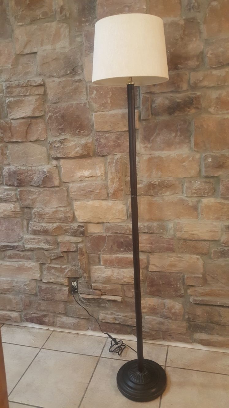 Floor lamp