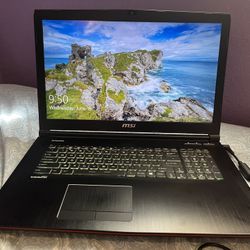 MSI GE72 7RE Apache Gaming Laptop – i7 / GTX 1050 Ti / 16GB RAM – Needs Hinge Repair