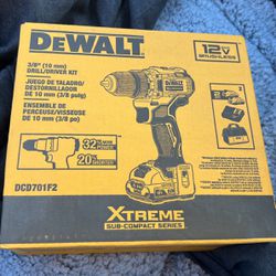 Dewalt 3/8”(10mm) Drill/driver Kit 