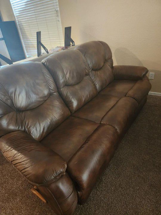 Lay Z Boy Leather  Recliner Sofas 