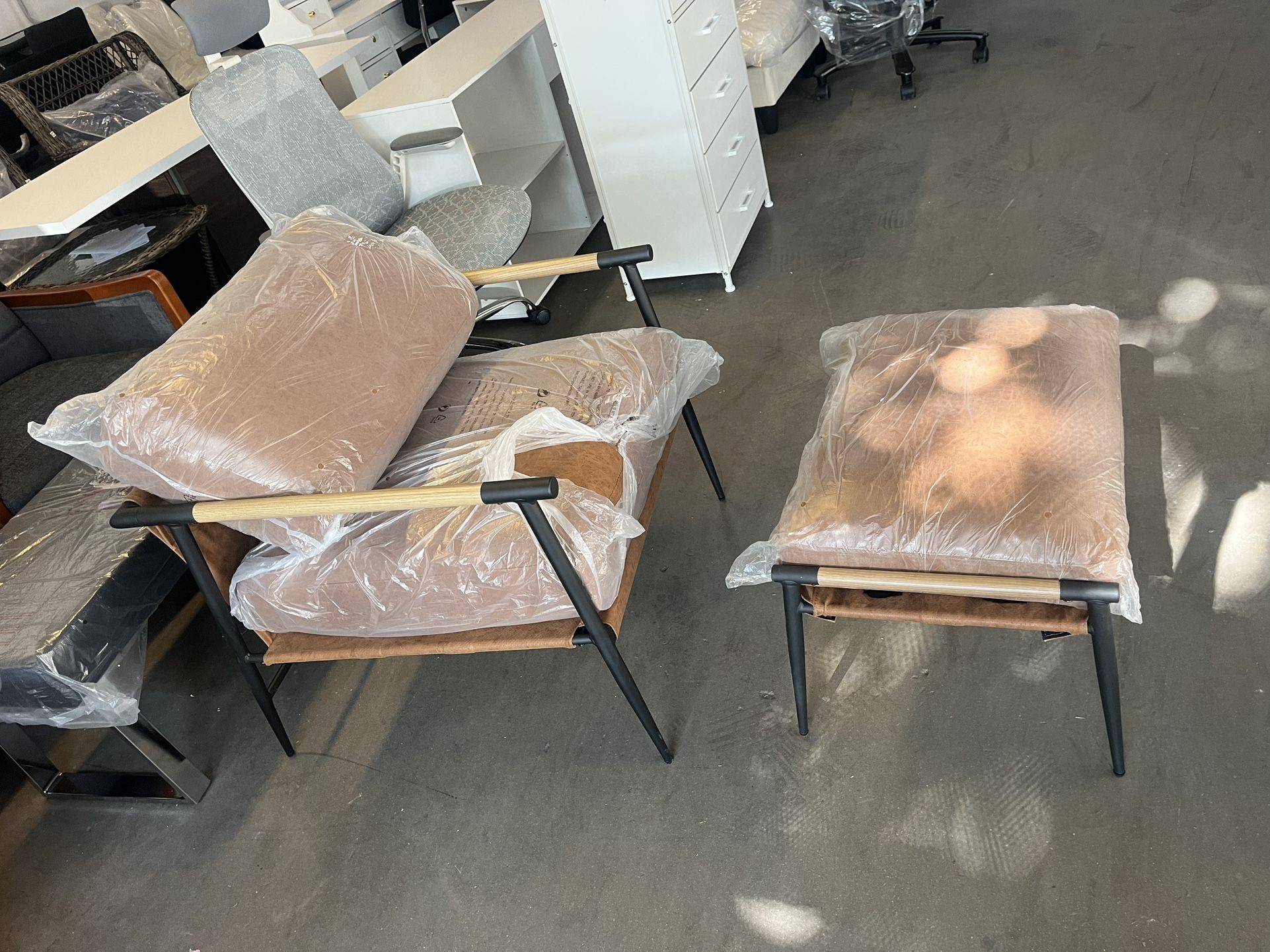 Accent Chair with Ottoman Mid Century Modern Chair with Footrest Reading Chair with Ottoman Upholstered Leather Accent Chair with Black Metal Legs for