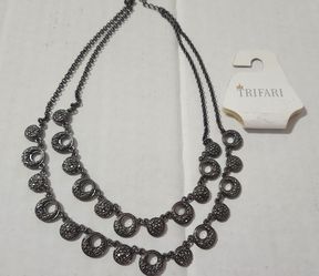 Peoria Az Brand New Trifari necklace jewelry  Description Has Pickup Location Options